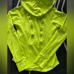 SENITA ATHLETICS Sculpt Lime Green Zip Up Ruffle stretch Hoodie Sz M NWT cute!